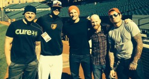 Red hangs with Chris Davis in Baltimore